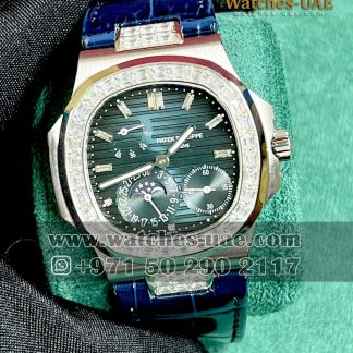 Patek Philippe - Nautilus 5724-001 White Gold / Blue