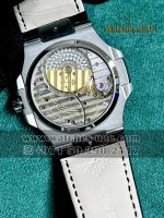 Patek Philippe - Nautilus 5724-001 White Gold / Blue - Image 4