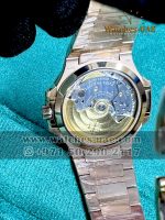 The Patek Philippe  Nautilus 7118/1R-010 35 mm - Image 6
