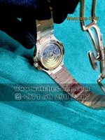 The Patek Philippe Nautilus 7118-1200R-001 Automatic 35 mm - Image 4